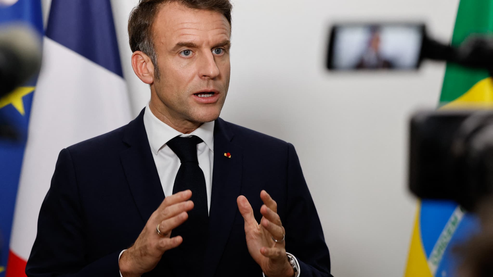 L&rsquo;Échec Inéluctable de Macron : L’Absence de Solutions dans un Monde en Crise