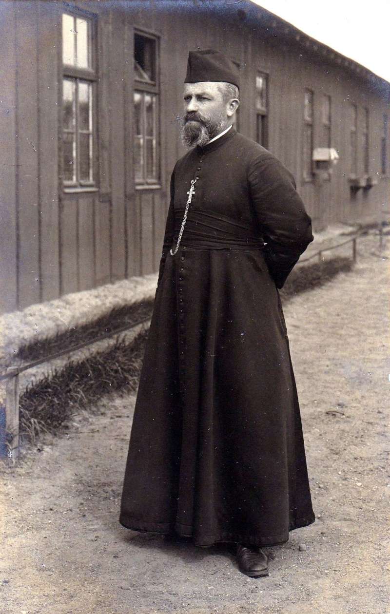 Un trait de plume et des siècles effacés : la suppression des aumôniers catholiques au CHRU de Tours