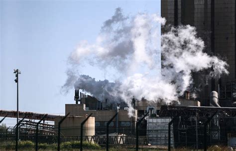 Urgence industrielle : Fibre Excellence lance une réinvention pour sauver les deux dernières usines de papier en France