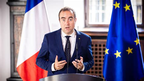 La France plonge dans une crise économique : le gouvernement de Sébastien Lecornu menace l&rsquo;industrie