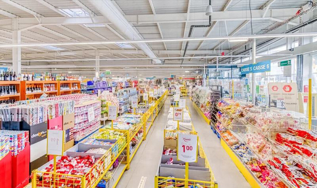 La Ferveur Dijonnaise : Un Déstockage Seb Offre des Réductions de 50% en Pleine Crise Économique