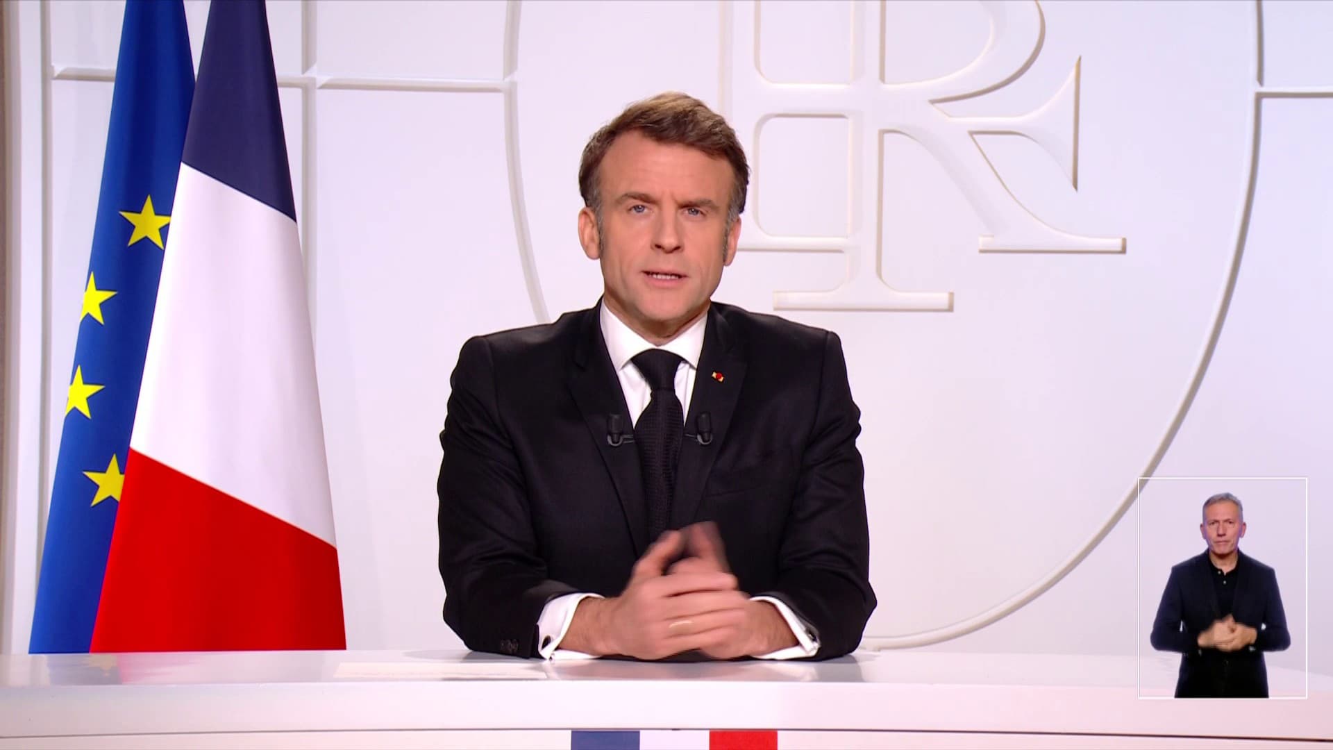 La France en effondrement : Macron et l&rsquo;Ukraine dans une impasse